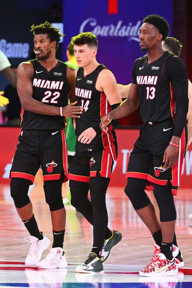 洲杯摘银 洲杯摘银